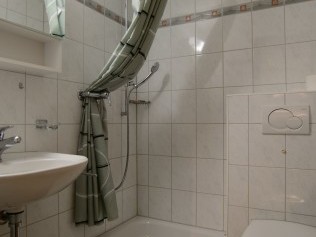 Badezimmer - Ferienhaus Juliana