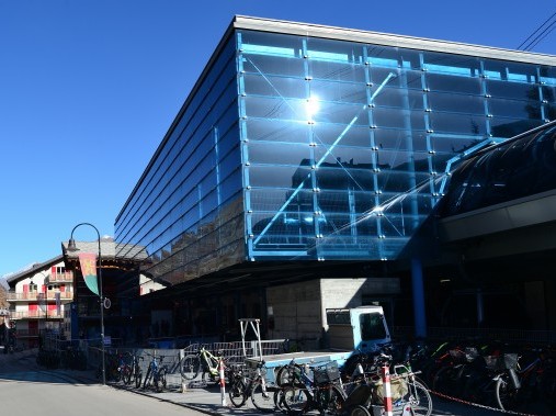 Aussenansicht im Sommer - Ferienhaus Juliana