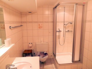 Badezimmer - Ferienhaus La Valletta