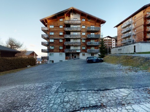 Aussenansicht im Sommer - Ferienhaus Le Pracondu