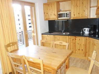 Küche mit Essbereich - Ferienhaus Le Pracondu