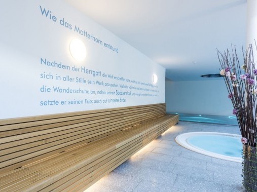 Hallenbad und Whirlpool - Ferienhaus legendär