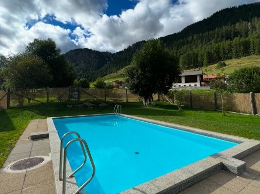 Piscina all'aperto (a circa 400 metri) - Casa di vacanza Lemm