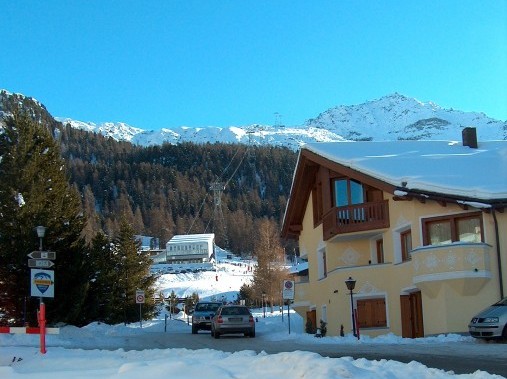 Vue extérieure en hiver - Maison de vacances Lindorna