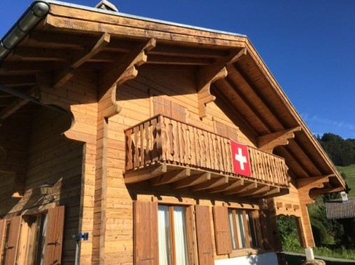 Aussenansicht im Sommer - Ferienhaus Orchidée