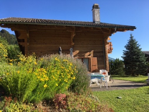Gemütlicher Aussensitzplatz - Ferienhaus Orchidée