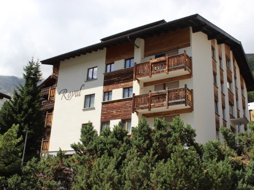 Aussenansicht - Ferienhaus Royal Saas-Fee