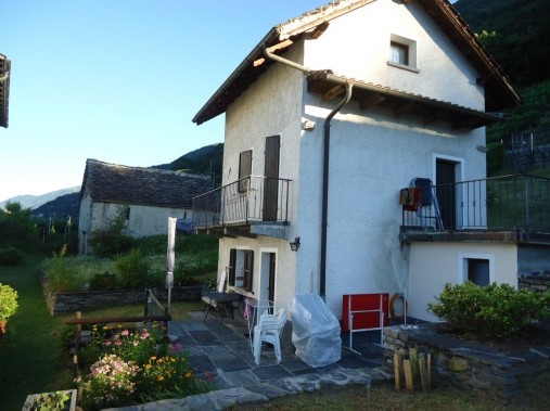 Exterior view in summer - Holiday house Diego Braghetta