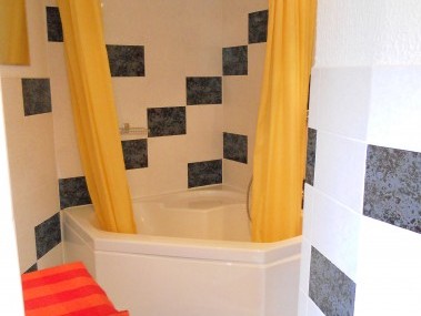 Badezimmer - Ferienhaus Rustico Rovedera