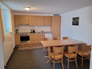 Küche mit Essbereich - Ferienhaus Schlössli
