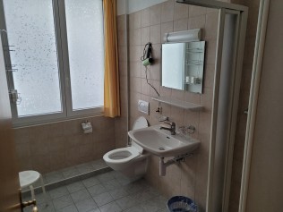 Badezimmer - Ferienhaus Schlössli