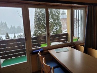 Küche mit Essbereich - Ferienhaus Schlössli