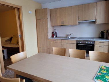 Küche mit Essbereich - Ferienhaus Schlössli