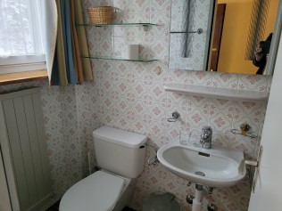 Badezimmer - Ferienhaus Schlössli