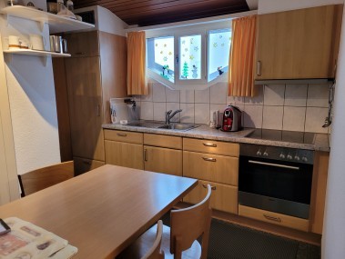 Küche mit Essbereich - Ferienhaus Schlössli
