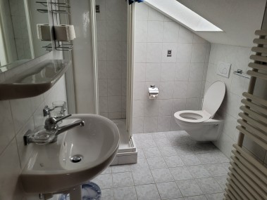 Badezimmer - Ferienhaus Schlössli