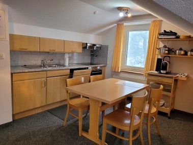 Küche mit Essbereich - Ferienhaus Schlössli