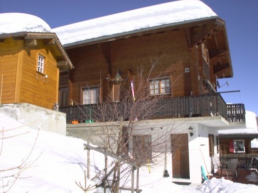 Aussenansicht im Winter - Ferienhaus Trollet