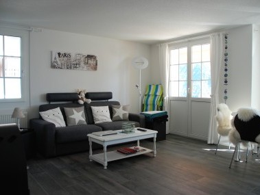 Wohnzimmer mit Essbereich - Ferienpark Alpine Village