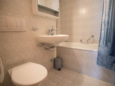 Beispiel Badezimmer - Ferienpark Alpine Village