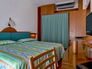 Schlafzimmer - Riva degli Etruschi