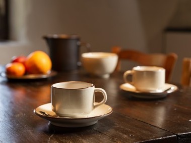 Küche mit Essbereich - Feriensiedlung Rustici della Verzasca