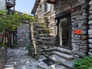 Aussenansicht der Ferienwohnungen - Feriensiedlung Rustici della Verzasca