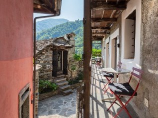 Balkon - Feriensiedlung Rustici della Verzasca