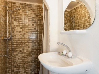 Badezimmer - Feriensiedlung Rustici della Verzasca