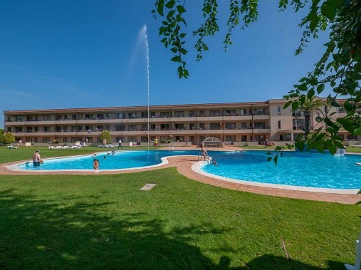 Vista sulla struttura di vacanze - Golf Beach Residence Pals