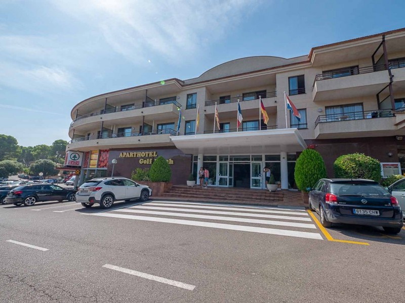 Exterior view - Golf Beach Residence Pals