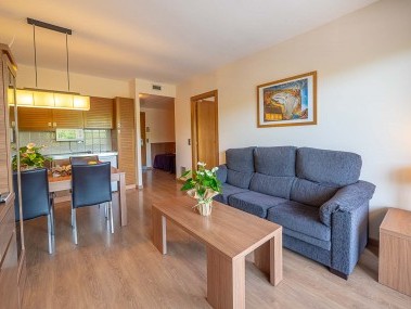 Salon avec coin repas - Golf Beach Residence