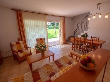 Salon avec coin repas - Golf Beach Residence