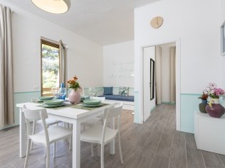 Wohn- und Schlafzimmer - Reka-Ferienresort Golfo del Sole