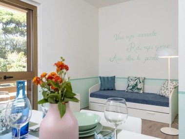 Wohn- und Schlafzimmer - Reka-Ferienresort Golfo del Sole