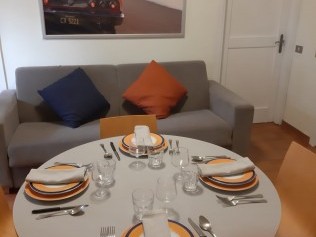 Wohnzimmer mit Essbereich - Golfo del Sole