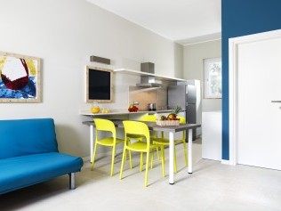 Wohnzimmer mit Essbereich - Golfo del Sole