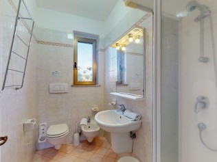 Badezimmer - Ferienwohnung - Golfo del Sole