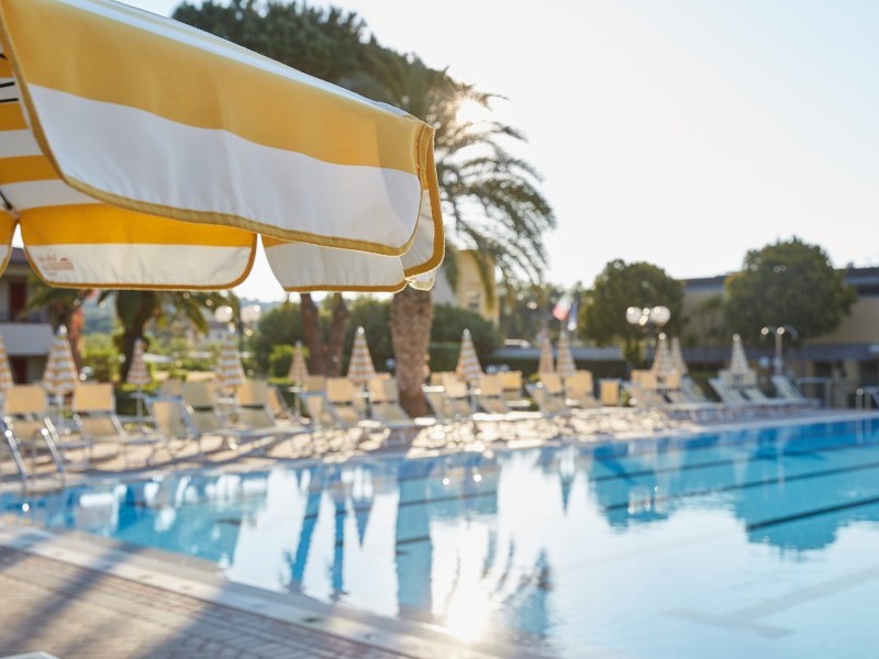 Espace piscine - Resort Golfo del Sole