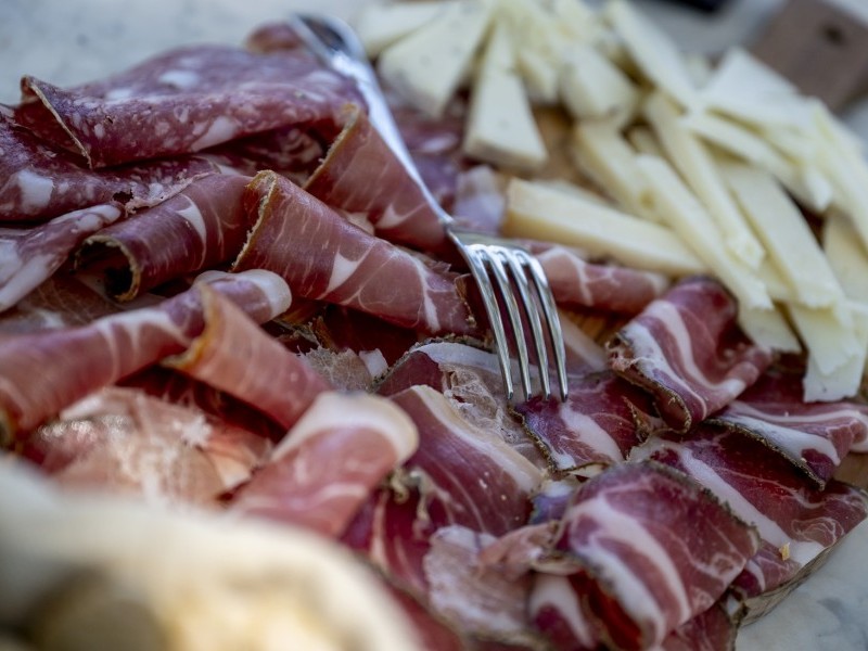Pause auf dem Agritourismo während der MTB-Tour