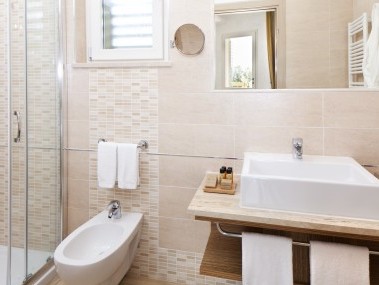 Badezimmer - Golfo del Sole Hotel