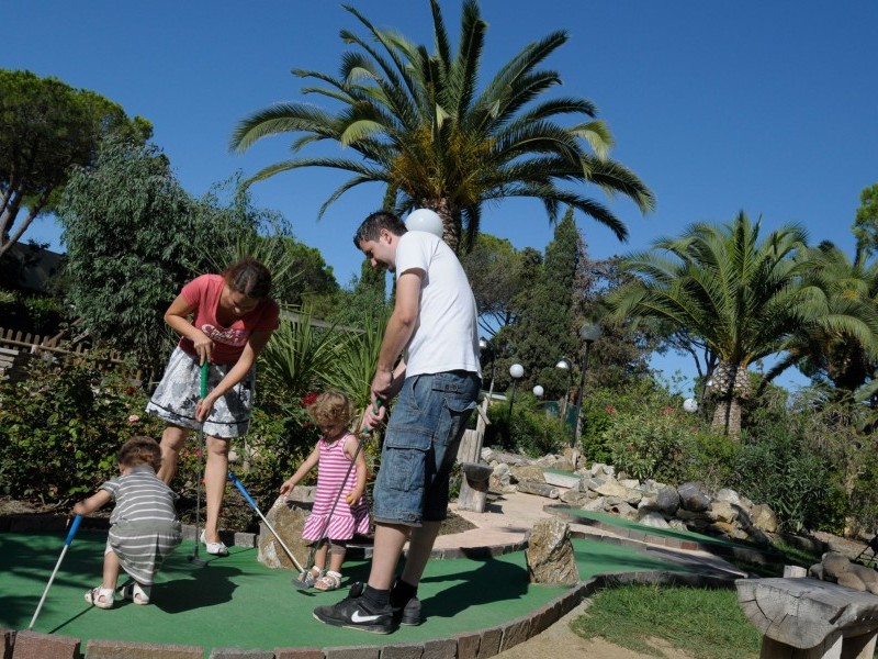 Jeux et rires pour toute la famille garantis -  Resort Golfo del Sole