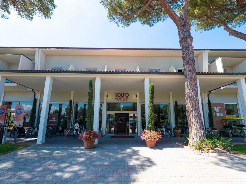 Resort Golfo del Sole