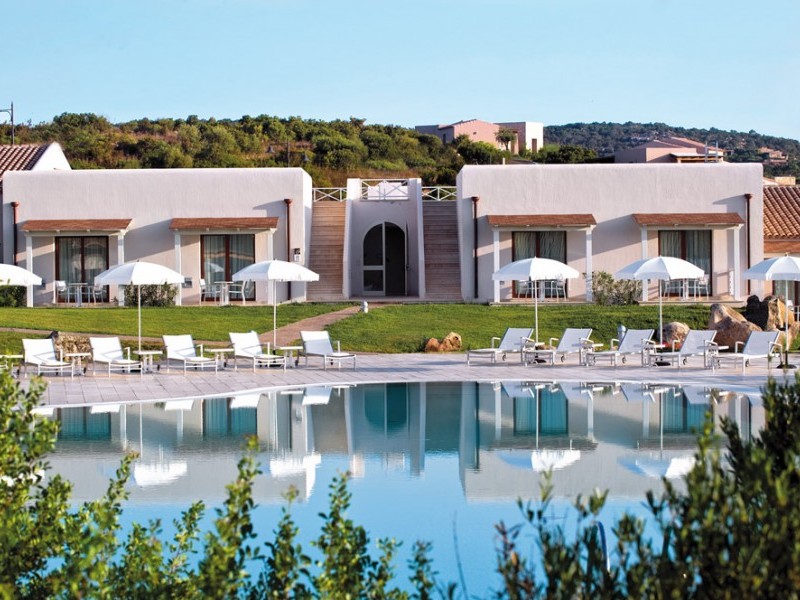 Pool landscape - Grande Baia Resort San Teodoro
