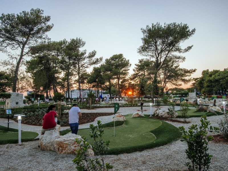 Minigolf - Holiday Resort Zaton Camping