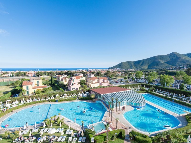 Schwimmbad für kleine und grosse Wasserratten - Loano 2 Village