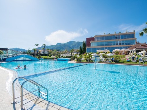 Schwimmbad für kleine und grosse Wasserratten - Loano 2 Village