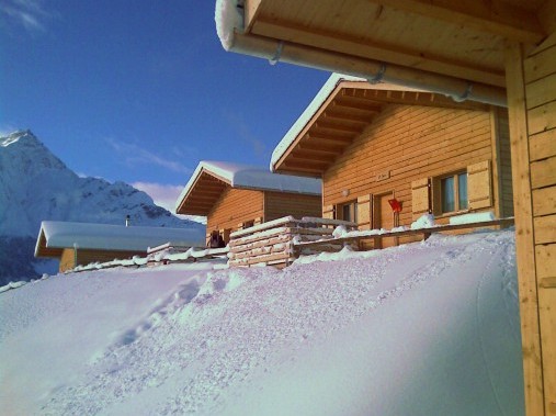 Aussenansicht im Winter - Maiensässresort Aclas Heinzenberg