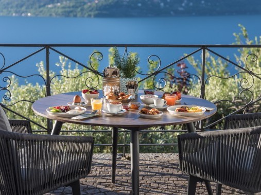 Panoramaterrasse - Parkhotel Brenscino Brissago