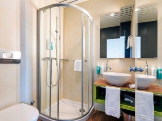 Modern single room mit Seesicht - Parkhotel Brenscino Brissago